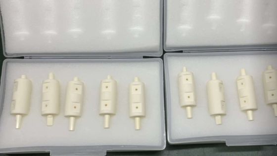 高電圧定数 高ヤングスモジュール Al2O3 セラミック 高屈曲強度