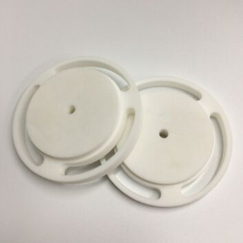 機械加工性 標準工具で機械加工可能 Macorセラミック 高い機械加工精度 サイズ公差0.001mm 熱膨張係数72 X 10⁻⁷/℃